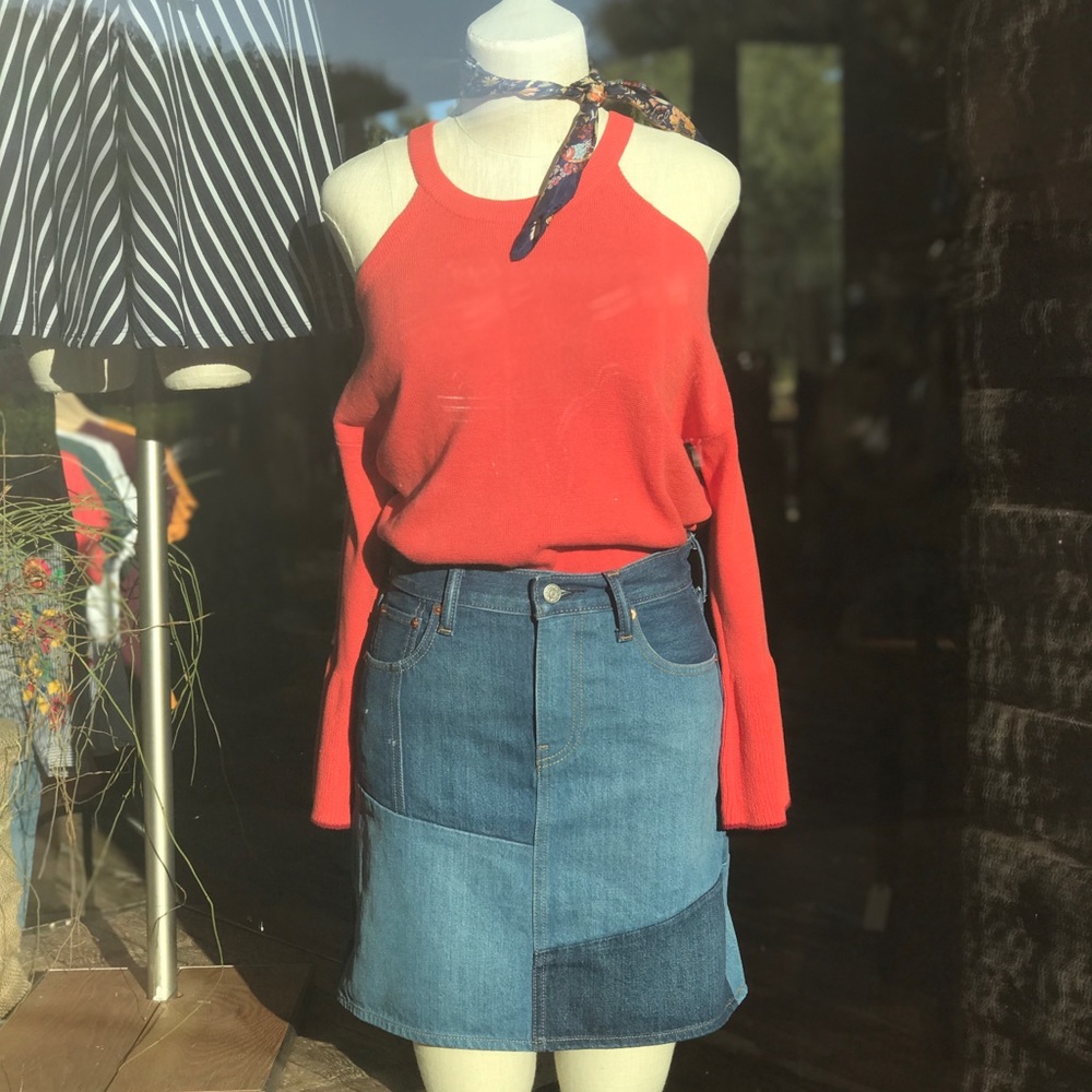 - Cut out shoulders sweater